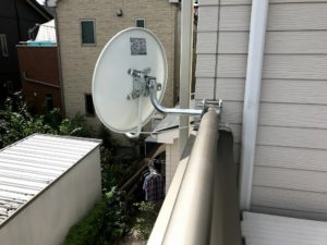 BS/110° 4K・8Kパラボラアンテナベランダ内に移設 | はぶあグッドcoffee
